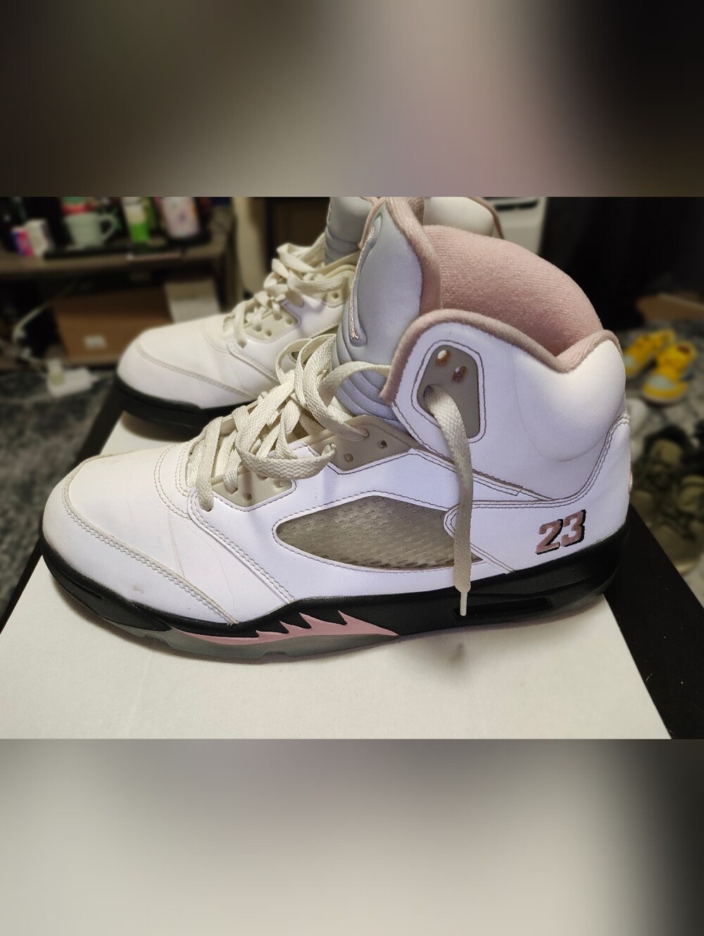 Jordan Men White & Pink High-Top Sneakers with Black Sole - Picture 3 of 7